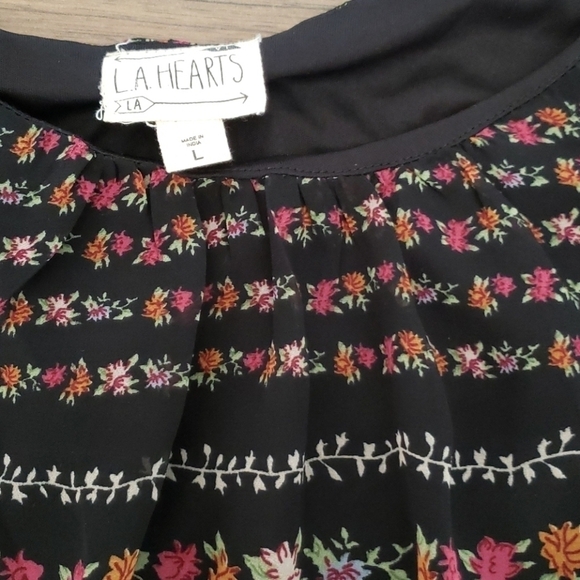 𝅺LA Hearts PacSun Sheer Crop Top Large - Picture 6 of 6